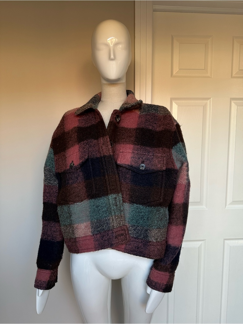 Aritzia autumn short jacket 70% Italian wool size M - Picture 3 of 12